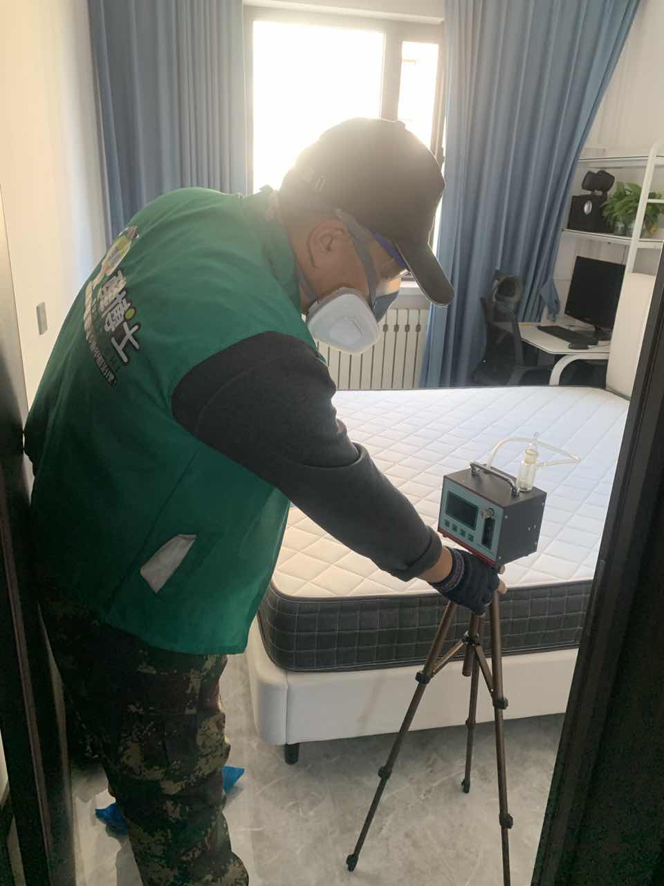 金阊醛博士百和国际小区测甲醛 甲醛检测现场